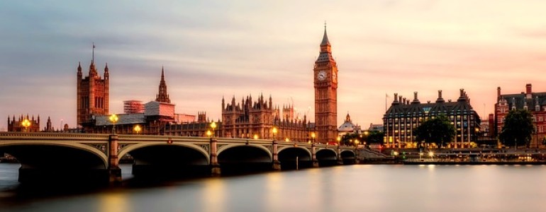 Vista del Big Ben en Londres, un ícono histórico y cultural de la ciudad